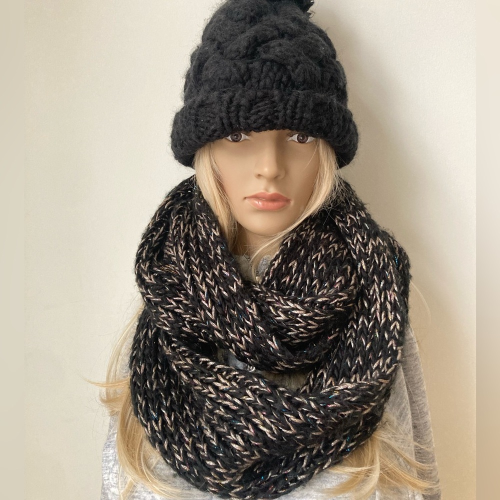 Acrylic Black knit scarf